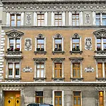 Modern Apartment Wiener Stadthalle