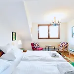 Charming Attic Apartment Near Messe Wien And Center