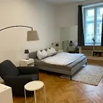 100M2 Apartment Naehe 1010 Wien