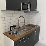Cool City Center Apt. @ Metro And Shopping Street