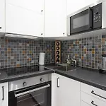 16 C&J\'S Apartment