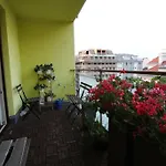 Modern Spacious, 2 Bedroom, Free Parking