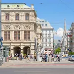 Art Apartment Karlsplatz By Ichbucheat