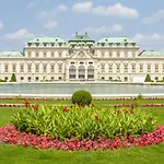Art Apartment Karlsplatz By Ichbucheat
