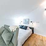 D&V Living