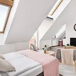 Vienna 15 Design Apartment