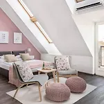 Vienna 15 Design Apartment