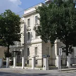Vienna Suites