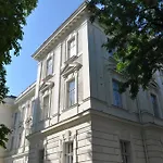 Vienna Suites