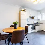 Experience Central Vienna From A Stylish And Modern Apartment