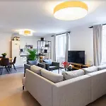 Experience Central Vienna From A Stylish And Modern Apartment