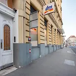 Cozy And Central City Apartment At The Belvedere