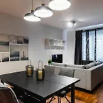 Authentic Apartment Next To Schwedenplatz