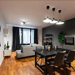 Authentic Apartment Next To Schwedenplatz