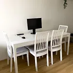 Modern & Sunny 52M2 Apartment With Balcony & Fast Wifi