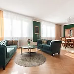 Renoviertes Bauernhaus mit Garten in Ruhelage