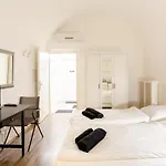 Air Condition I All Sights In Walking Distance I 201 Mbit Wifi