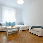 City Center Operastreet Apartment \