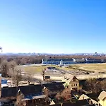 Panorama Apartment Vienna - Free Parking, Sauna & Fitness