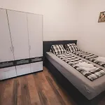 Renovated Apartment Close To First District