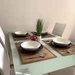 1 Bedroom Apartment Near Central Station