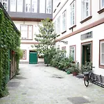 Heart Of Vienna - City Apartment