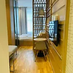 Zeus Design Compact City Aparmtent