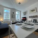 Vienna Design Apartment By Rabe - Kostenfreier Parkplatz & Netflix & Coffee-Bar - Nahe Schloss Schoenbrunn