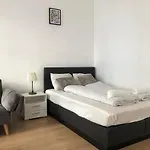 Central Apartment Near Subway Station 2