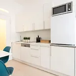 ⍟Luxurious And Bright⍟ 5 Min Walk To City Center