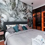 Petit Luxe Apartment