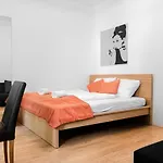 Delightful 2Br Shared Apartment - Ideal For Longstays
