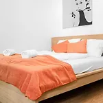 Delightful 2Br Shared Apartment - Ideal For Longstays