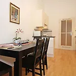 Apartment Judenplatz By Interhome