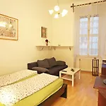 Apartment Judenplatz By Interhome