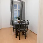 Spacious 2 Bedrooms Apartment In 4Th District Near Karlskirche