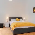 Pleasing 2Br Apt. Akh-Perfect For Groups