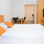 Nadland Apartments B7