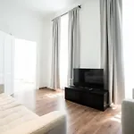Lovely 2-Bedroom Apartment Next To Praterstern