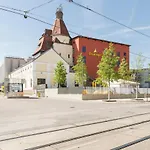 Ottakring Balcony Suite