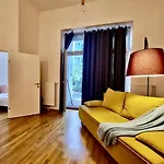 Lovely Home Private Terrace