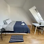 Eca Rooftop Live - Private Rooms & Serviced Apartments