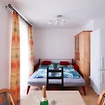 CozyNite Premium Apartment Schönbrunn 2