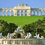 Charming & Authentic Vienna Flat - Central Located