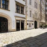 Beautiful Apartment City Center 4
