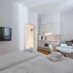 Beautiful Apartment City Center 4