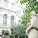 Palais Coburg Hotel