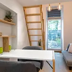 Cozy Studio, Private Garden, 8 Min To City Center