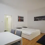 Modern Apartment In Central Vienna