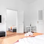 Joyful Apartments At Superb Location Near Akh Hospital